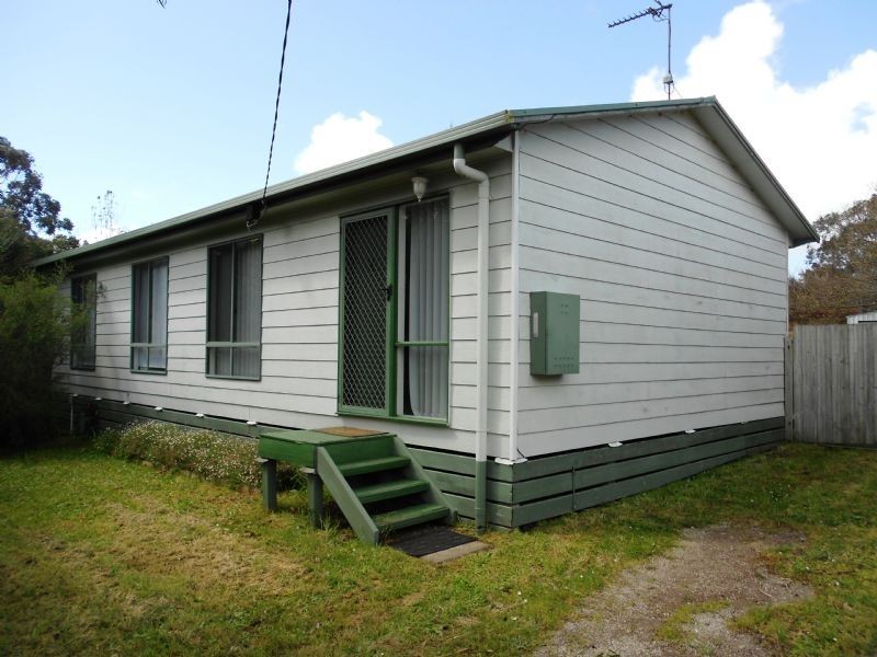 57 Wonthaggi Rd, Inverloch VIC 3996