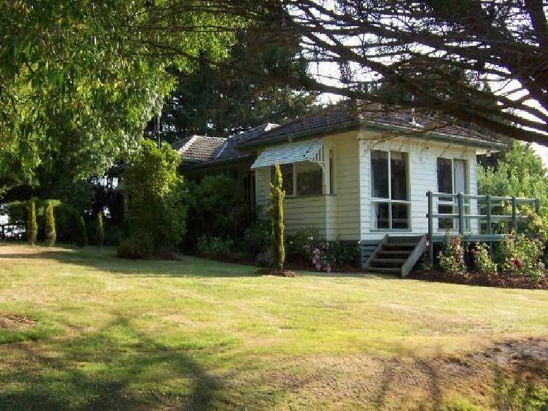 15 Hanks Rd, Nerrena VIC 3953