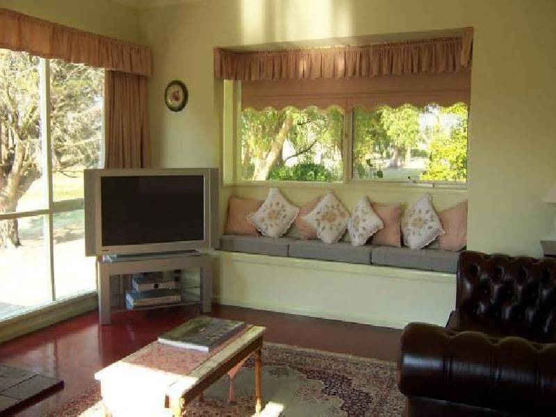 15 Hanks Rd, Nerrena VIC 3953