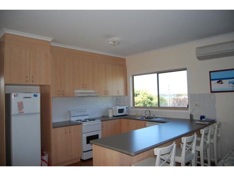 11 Pymble Ave, Inverloch VIC 3996