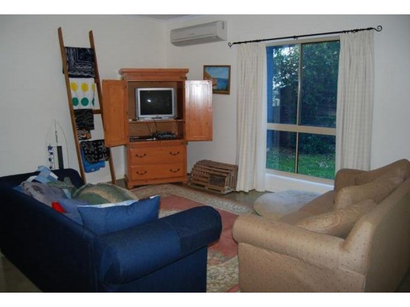 11 Pymble Ave, Inverloch VIC 3996