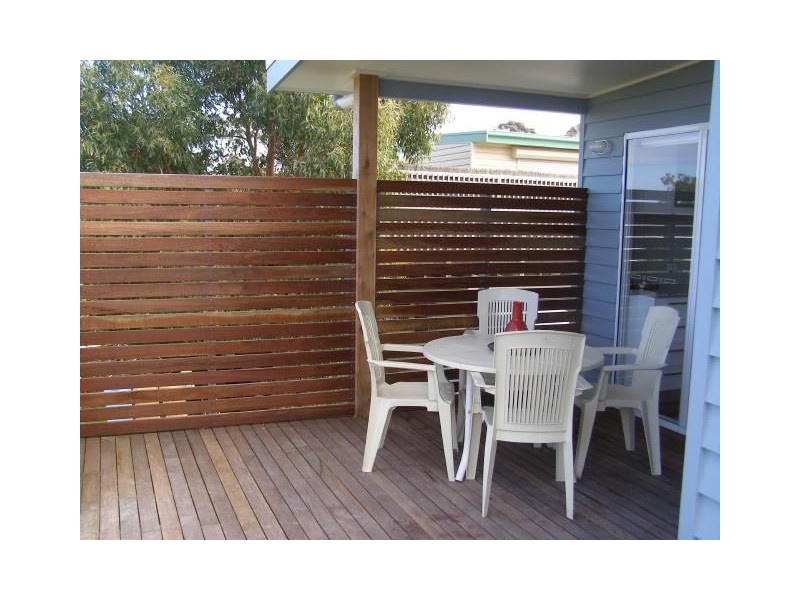 56 Bayview Ave, Inverloch VIC 3996