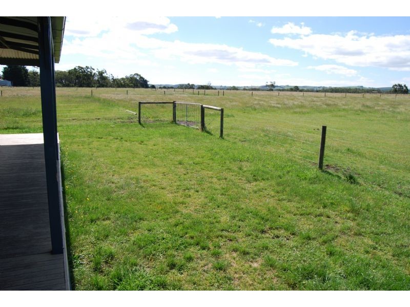 Outtrim VIC 3951