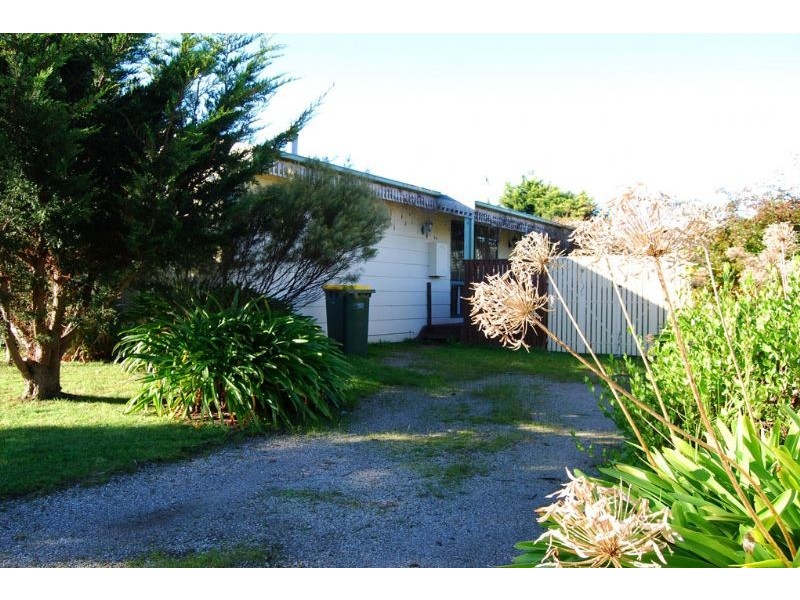 26 Tamara Cres, Inverloch VIC 3996