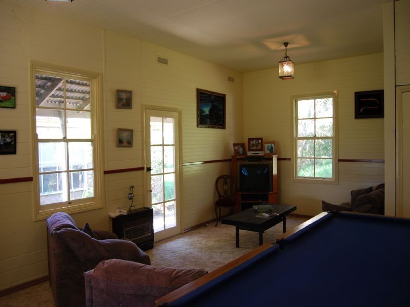 Wattle Bank VIC 3995