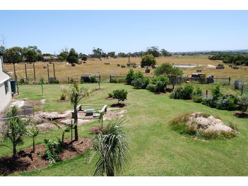 10 Forster Court, Wattle Bank VIC 3995