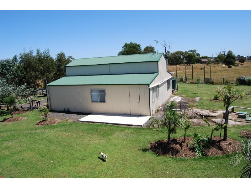 10 Forster Court, Wattle Bank VIC 3995