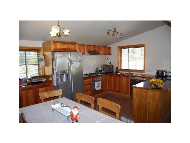 Wattle Bank VIC 3995