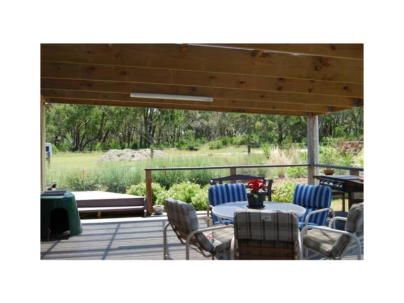 Wattle Bank VIC 3995