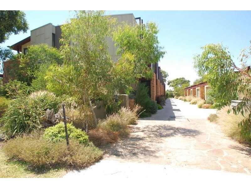 2 / 14-16 Cuttriss Street, Inverloch VIC 3996