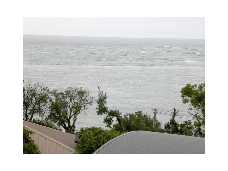 8 Holt Court, Inverloch VIC 3996