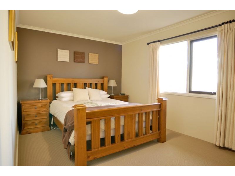 1 The Crescent, Inverloch VIC 3996