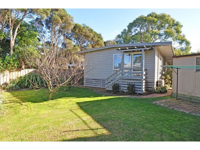 1 The Crescent, Inverloch VIC 3996