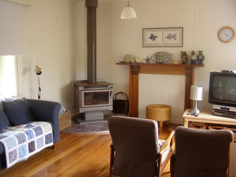 17 Pier Rd, Inverloch VIC 3996