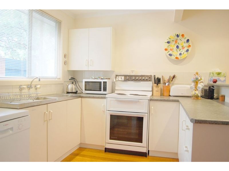 14 Norman Rd, Inverloch VIC 3996