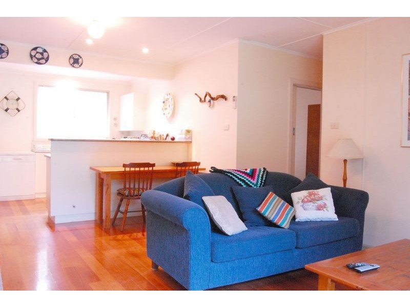14 Norman Rd, Inverloch VIC 3996