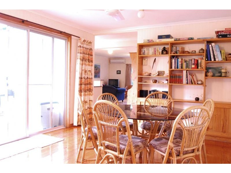 14 Norman Rd, Inverloch VIC 3996