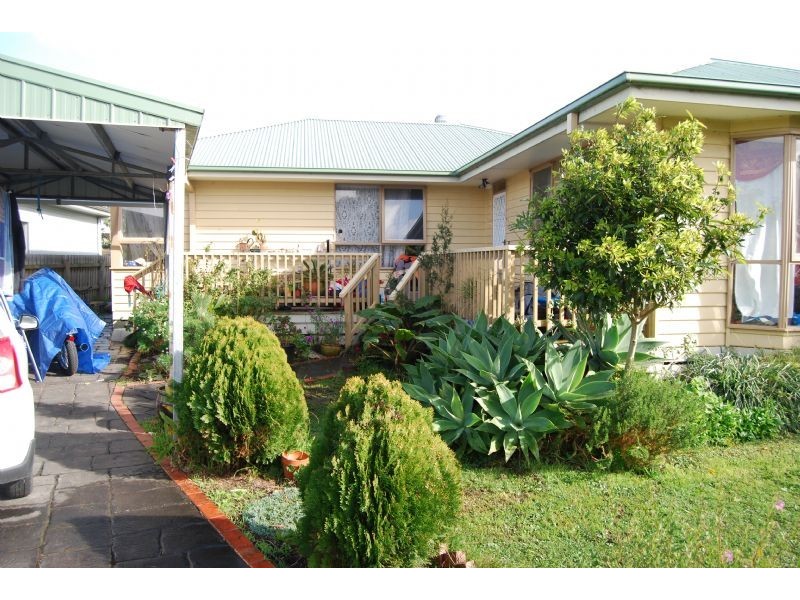 17 Tamara, Inverloch VIC 3996