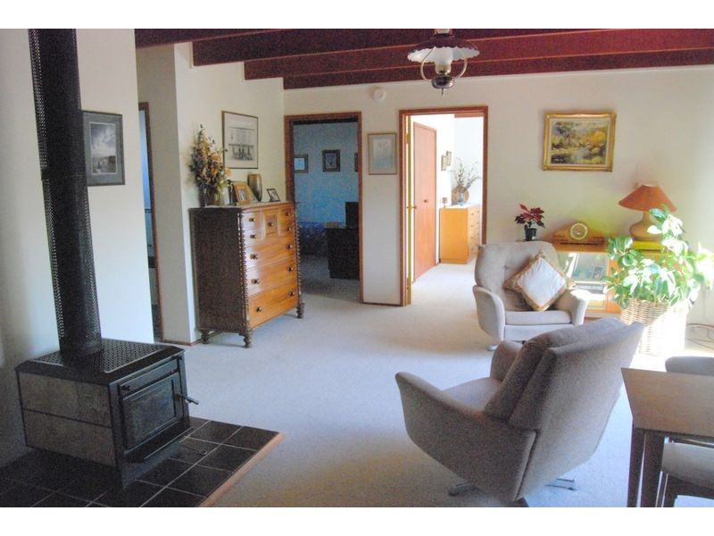 29 Beilby Ave, Inverloch VIC 3996