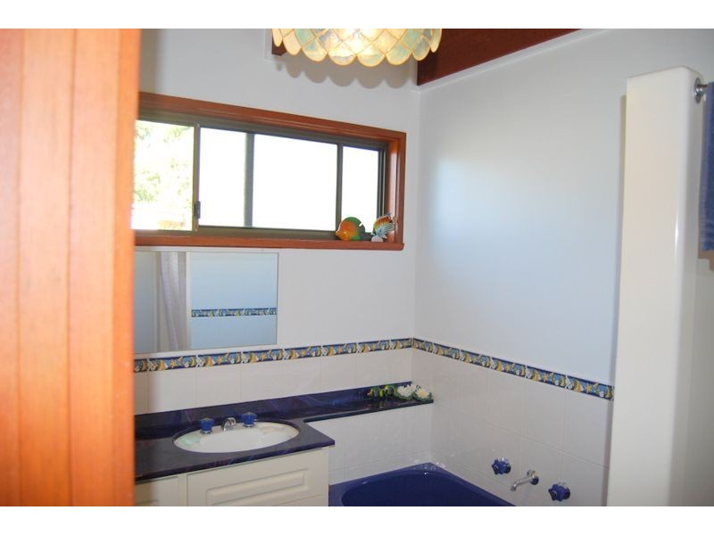 29 Beilby Ave, Inverloch VIC 3996