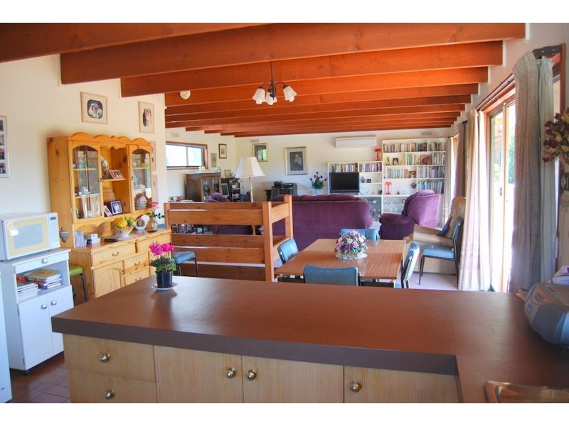 29 Beilby Ave, Inverloch VIC 3996