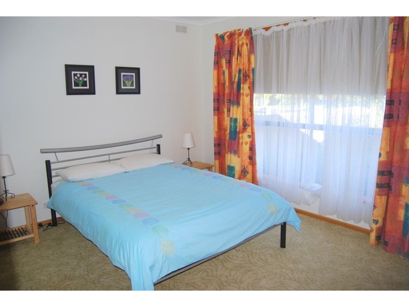 44 Anderson Ave, Inverloch VIC 3996