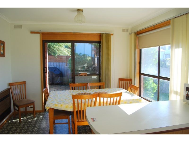 44 Anderson Ave, Inverloch VIC 3996