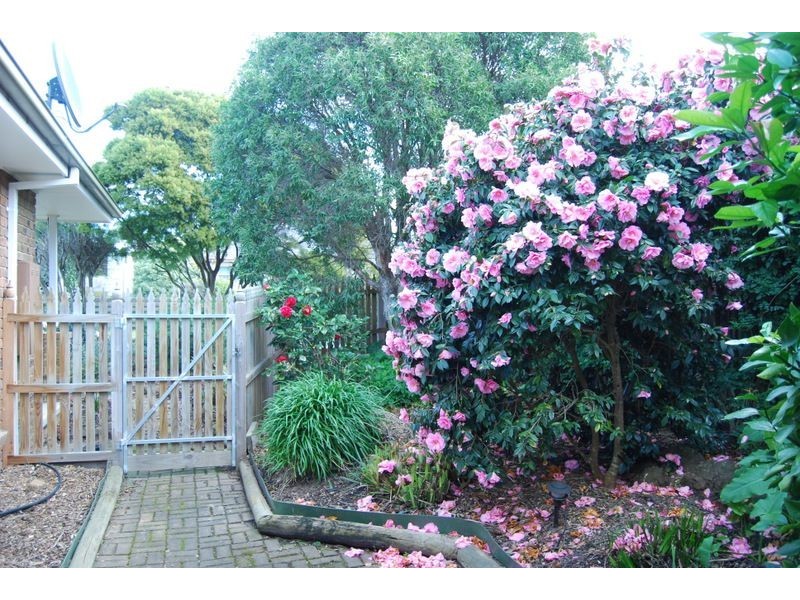 16A Sandymount Ave, Inverloch VIC 3996