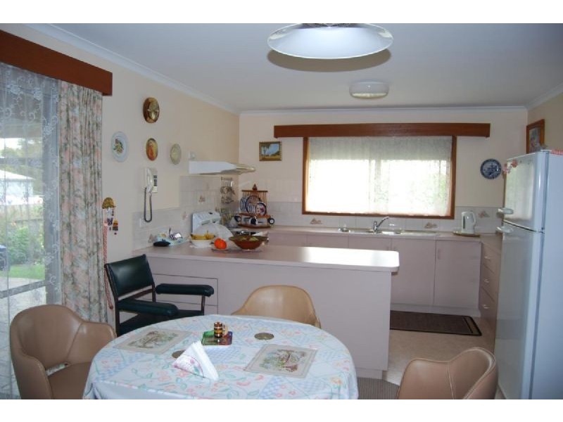52 Sandymount Ave, Inverloch VIC 3996