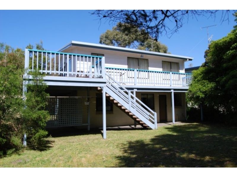 16 Overlook Drive, Inverloch VIC 3996