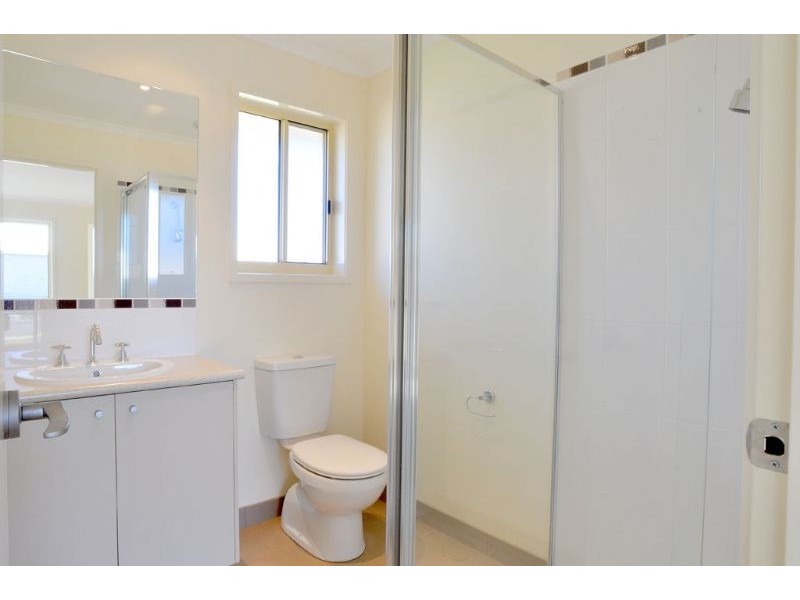 51 Ullathornes Rd, Inverloch VIC 3996