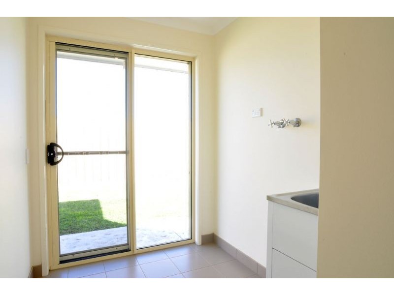 51 Ullathornes Rd, Inverloch VIC 3996