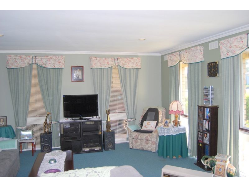28 SANDYMOUNT AVE, Inverloch VIC 3996