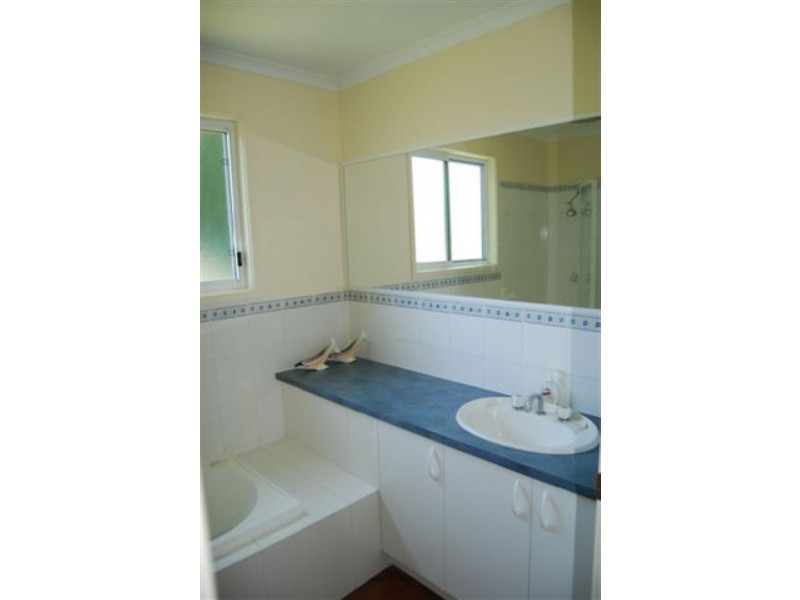 11 FREDA STREET, Inverloch VIC 3996