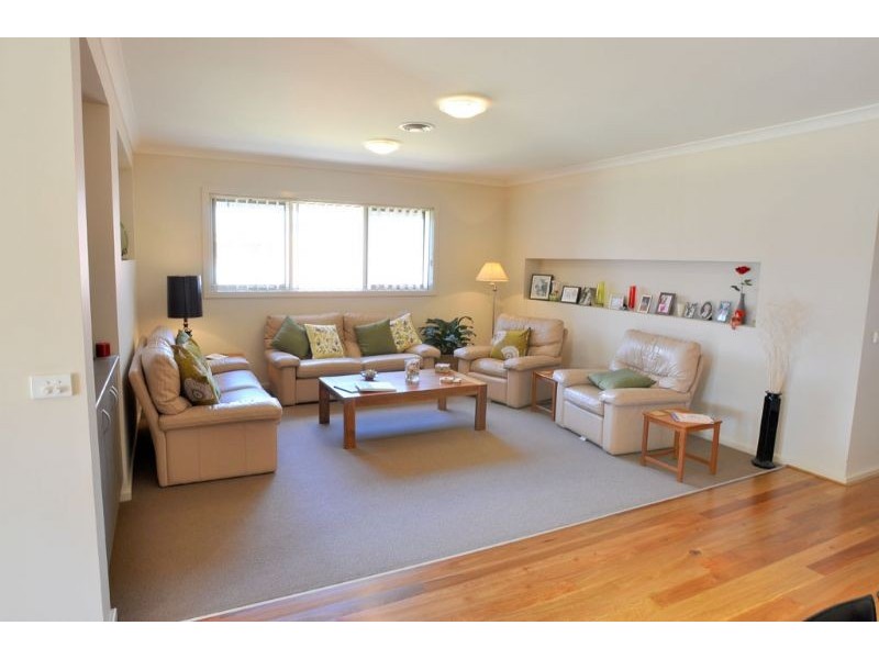 15 Royal Pde, Inverloch VIC 3996
