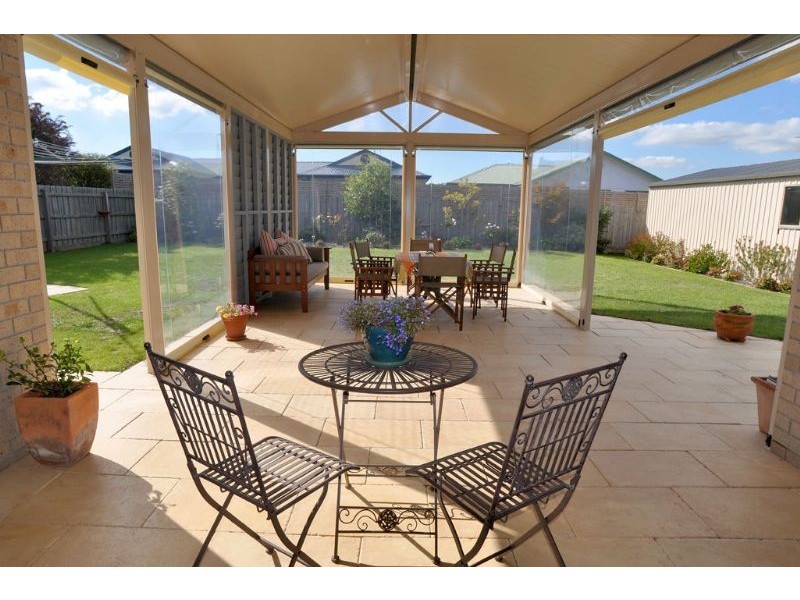 15 Royal Pde, Inverloch VIC 3996