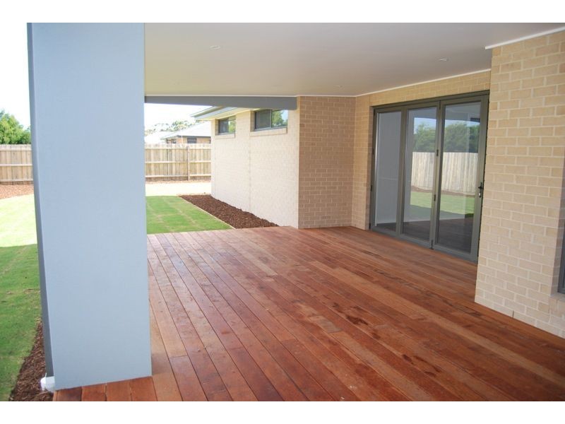 2 HONEYEATER CIRCUIT, Inverloch VIC 3996