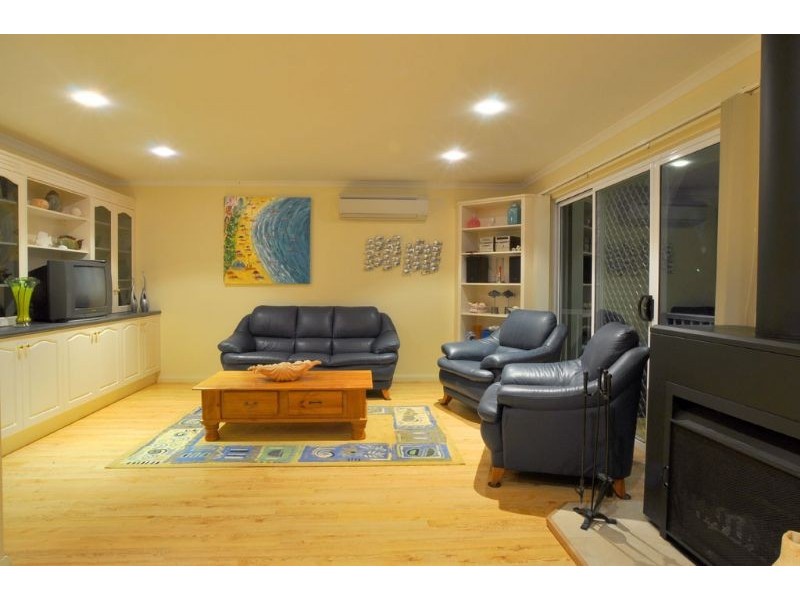 11 Grand View Grove, Inverloch VIC 3996