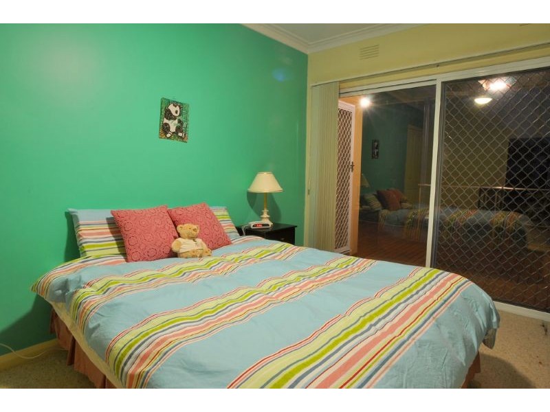 11 Grand View Grove, Inverloch VIC 3996