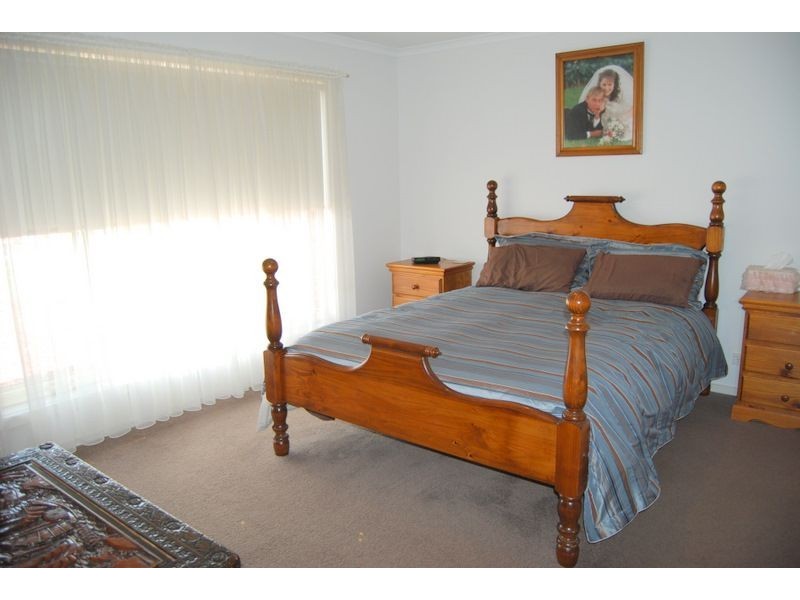 15 Stanley Crt, Inverloch VIC 3996