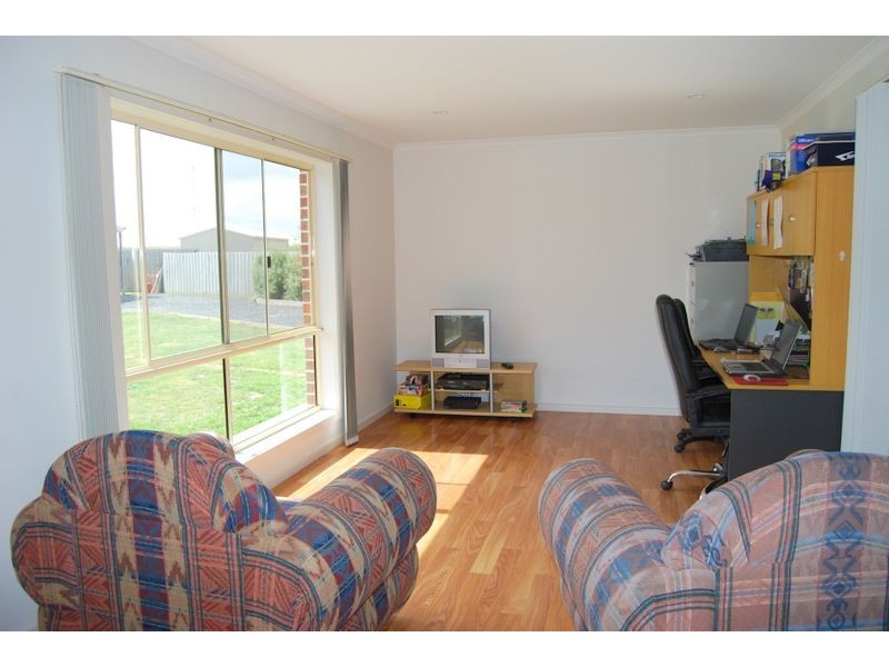 15 Stanley Crt, Inverloch VIC 3996