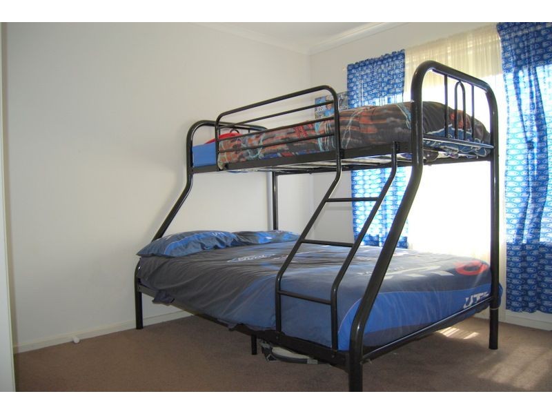 15 Stanley Crt, Inverloch VIC 3996