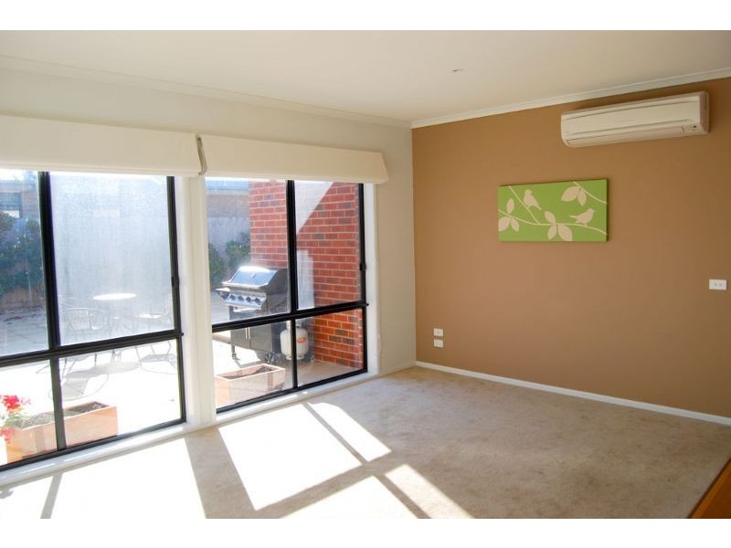 6 Surrey place, Inverloch VIC 3996