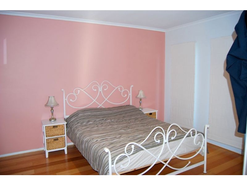 6 Surrey place, Inverloch VIC 3996