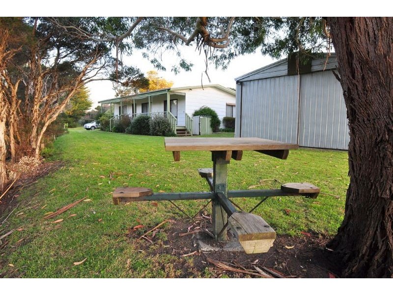 23 LOHR AVE, Inverloch VIC 3996