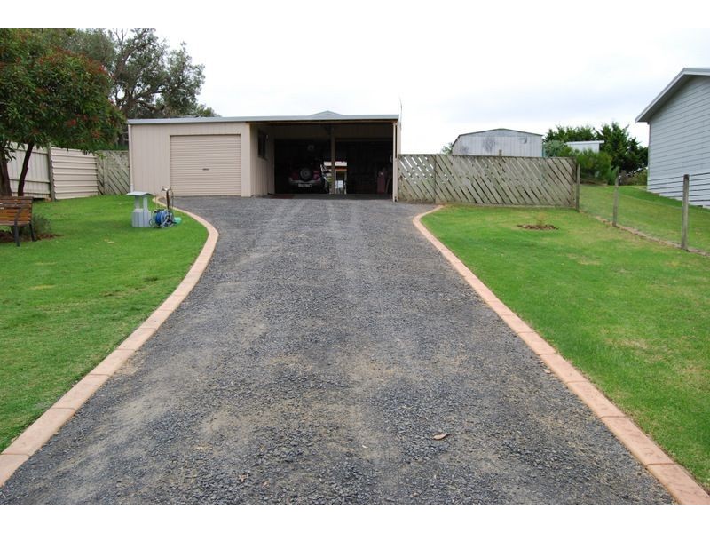 7 Constance Cres Venus Bay, Inverloch VIC 3996