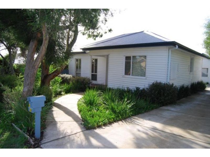 1/18 Ullathornes Road, Inverloch VIC 3996