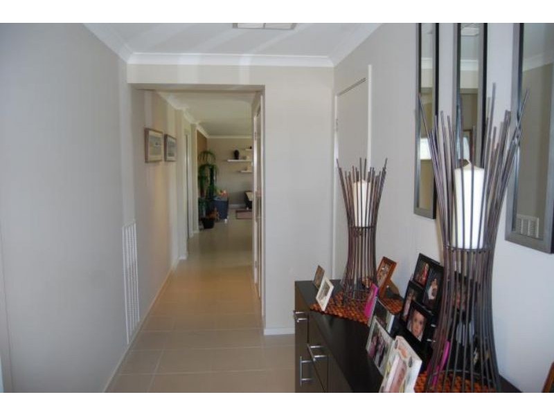 19 Surrey Place, Inverloch VIC 3996