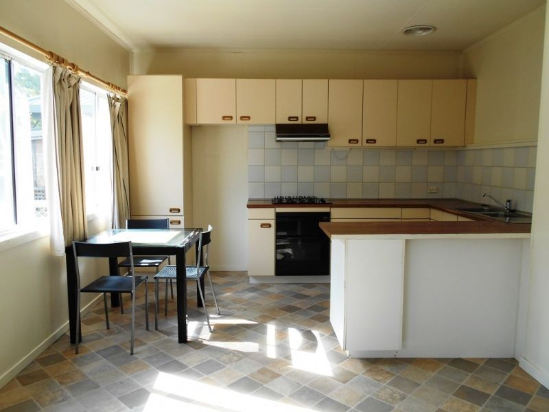 13 Gordon Avenue, Inverloch VIC 3996