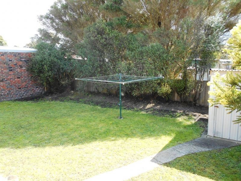 13 Gordon Avenue, Inverloch VIC 3996